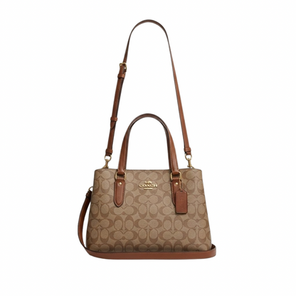 Coach station carryall